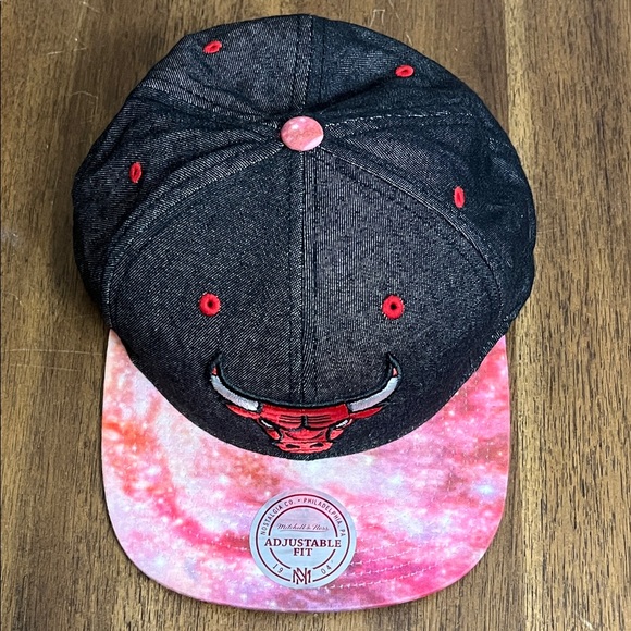 Mitchell & Ness Chicago Bulls Tie Dye Brim Embroidered SnapBack Hat - Picture 3 of 14